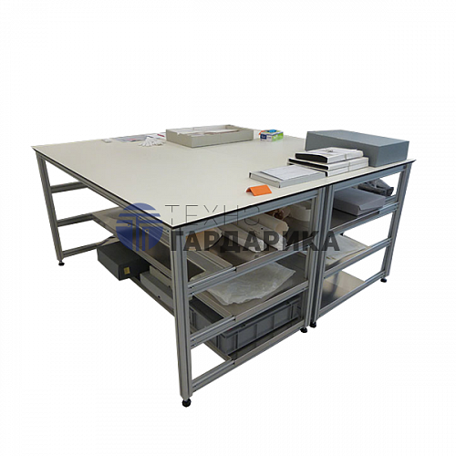 Рабочий стол с полками Рабочий стол с полками